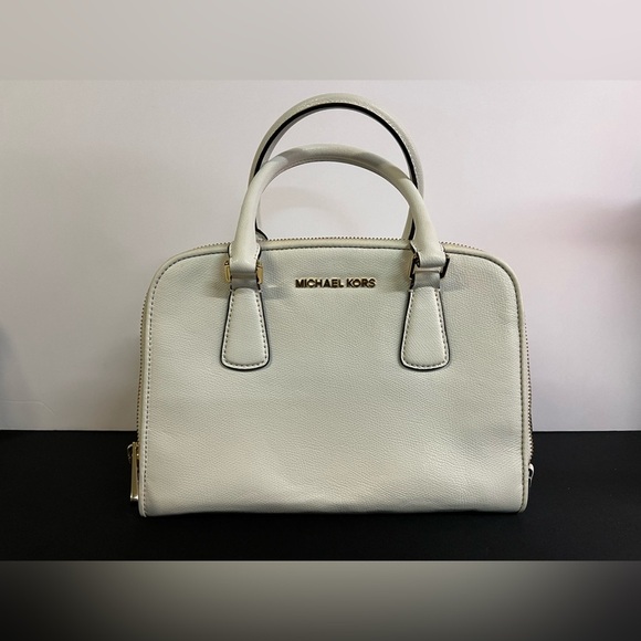 Michael Kors Reese Handbag - Picture 2 of 16